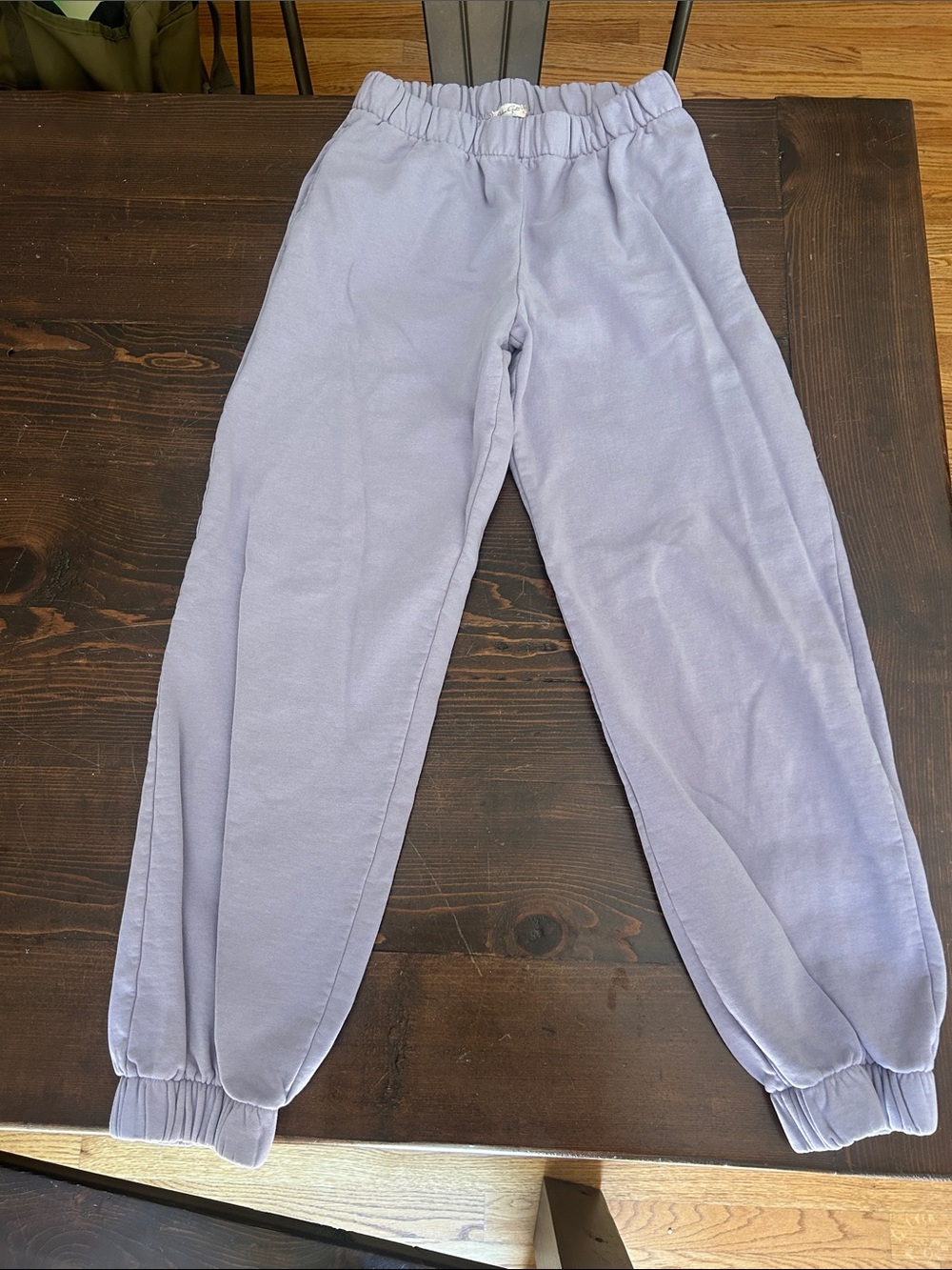 Brandy Melville Sweatpants

One Size Fits All.